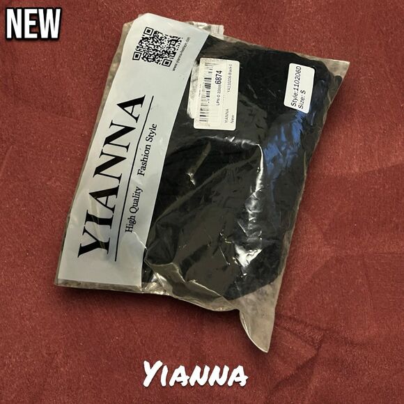 New Yianna Black Ruched Bodycon Skirt – Size Small (Tag Removed) - Picture 2 of 4